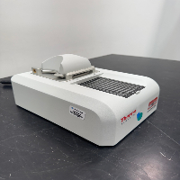 Thermo NanoDrop 8000 UV/VIS Spectrophotometer image 0